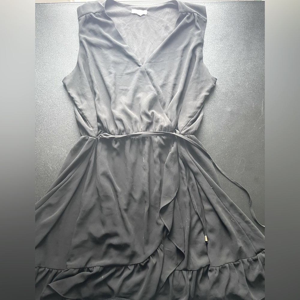 Casual above the knee casual sun dress.